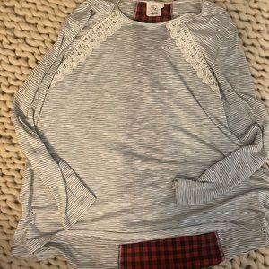 G&E long sleeve top